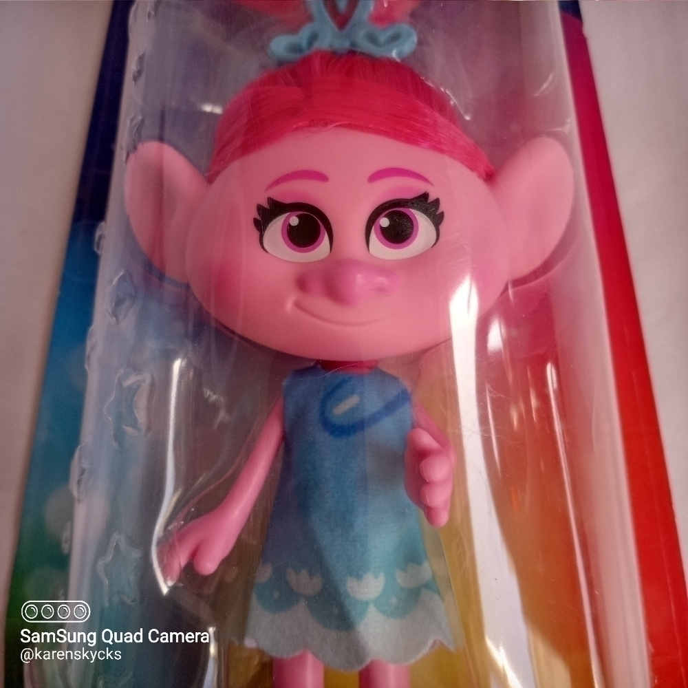 TROLLS World Tour Styling Poppy NIP
